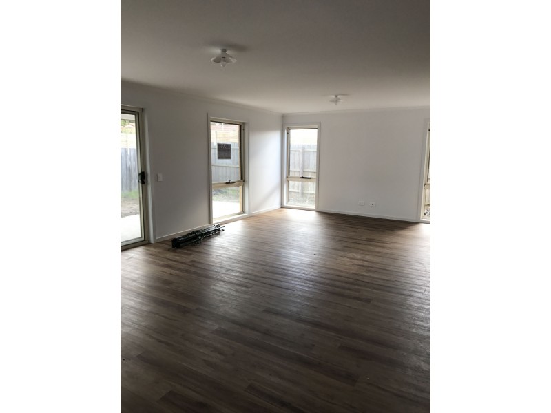 2/17 Henry St East, Wonthaggi VIC 3995