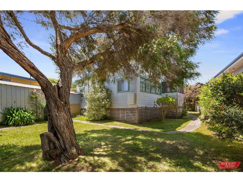 10 ANCHOR PARADE, Cape Paterson VIC 3995
