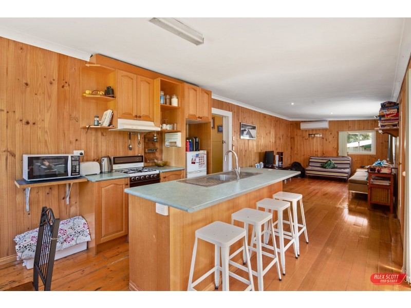 10 ANCHOR PARADE, Cape Paterson VIC 3995
