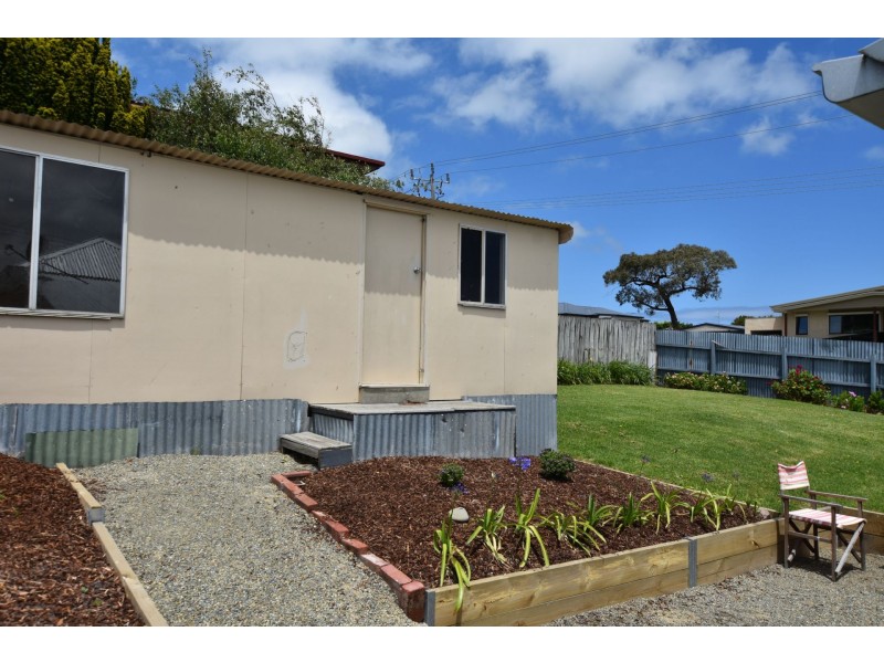 27 Hagelthorn Street, Wonthaggi VIC 3995