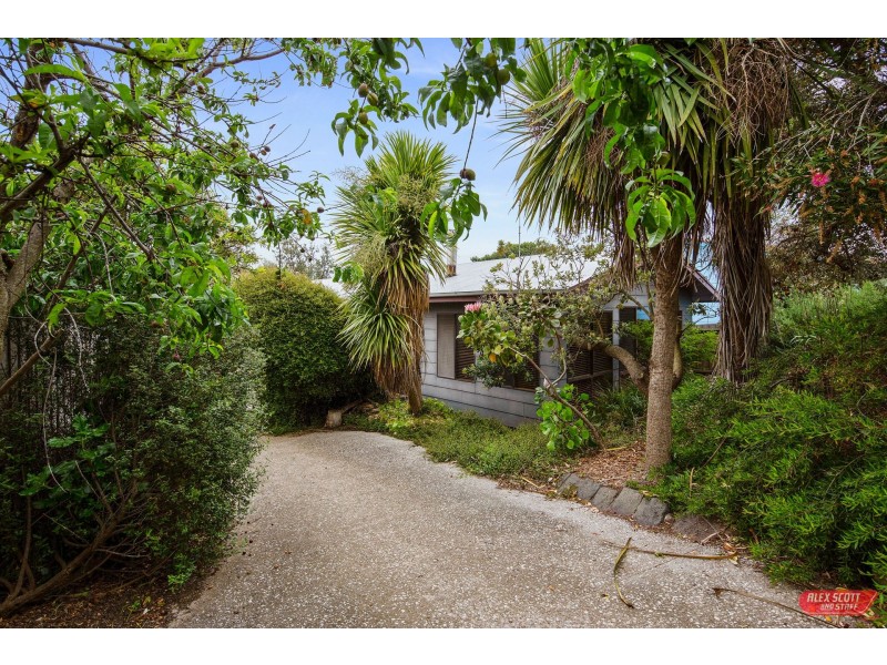 25 SCENIC ROAD, Cape Paterson VIC 3995