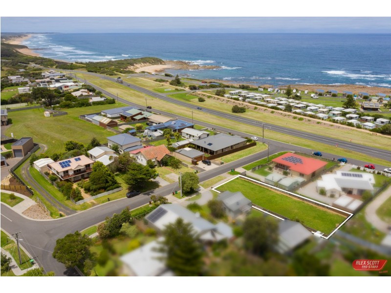 1 CAREW STREET, Kilcunda VIC 3995