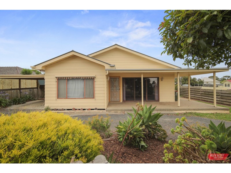 8 CAMERON STREET, Wonthaggi VIC 3995