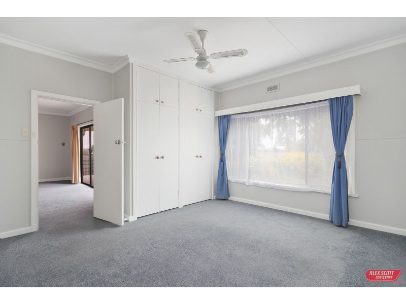 8 CAMERON STREET, Wonthaggi VIC 3995