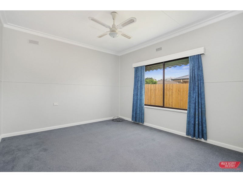 8 CAMERON STREET, Wonthaggi VIC 3995