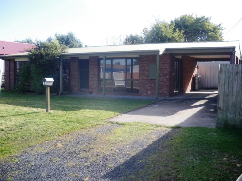 8 LEWIS AVENUE, Wonthaggi VIC 3995