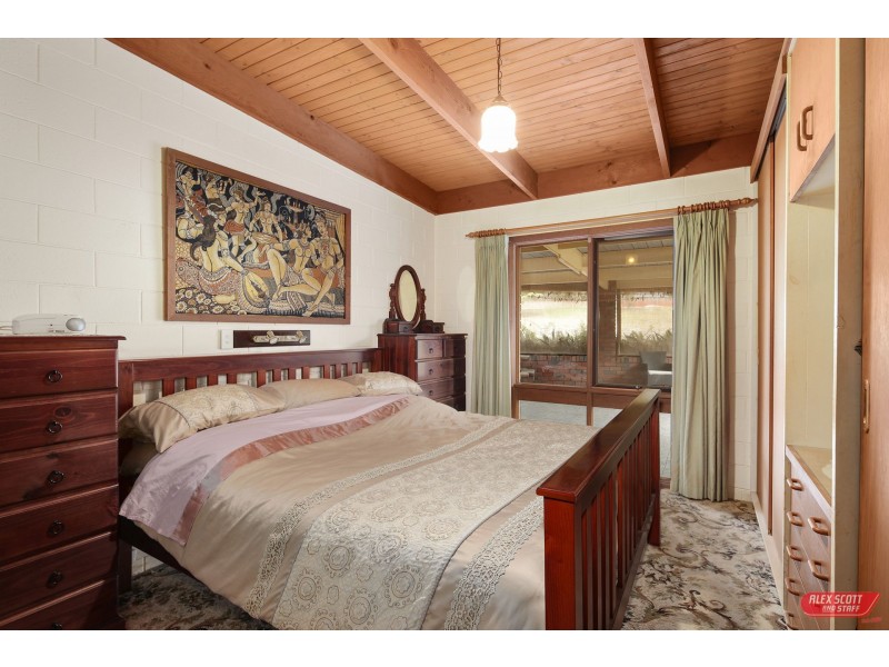 5 MOONAH STREET, Cape Paterson VIC 3995