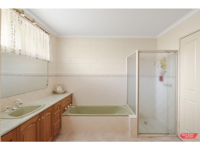 5 MOONAH STREET, Cape Paterson VIC 3995