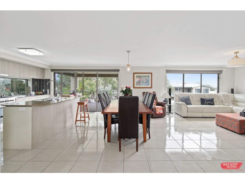 33 SCENIC ROAD, Cape Paterson VIC 3995