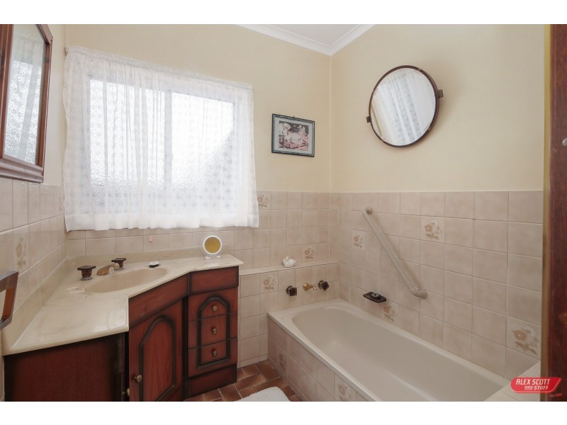 8 DICKSON STREET, Wonthaggi VIC 3995