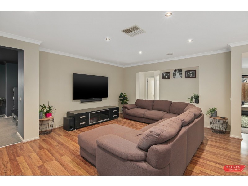 9 CANARY WAY, Wonthaggi VIC 3995