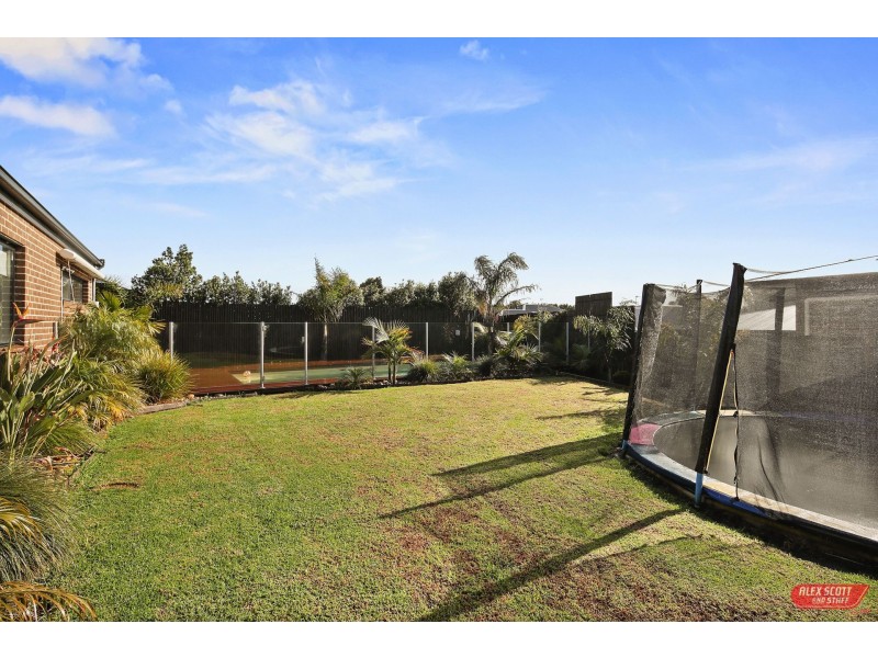 9 CANARY WAY, Wonthaggi VIC 3995