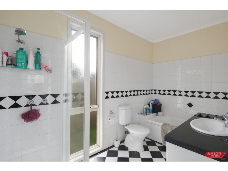 76 MCKENZIE STREET, Wonthaggi VIC 3995