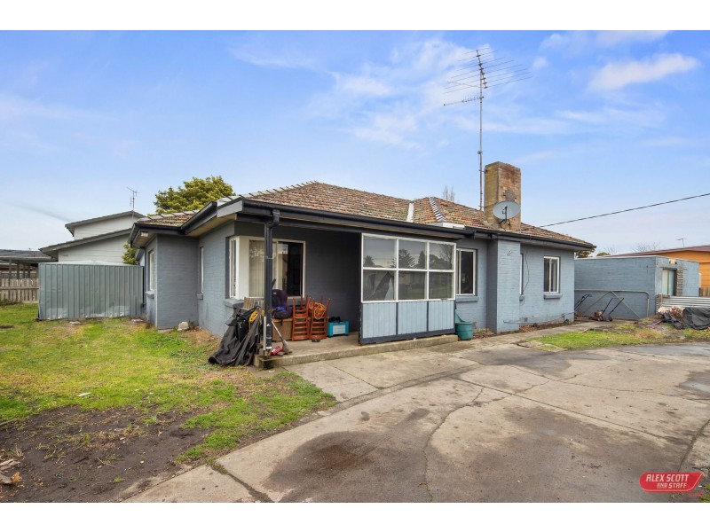 15 CALEDONIAN CRESCENT, Wonthaggi VIC 3995
