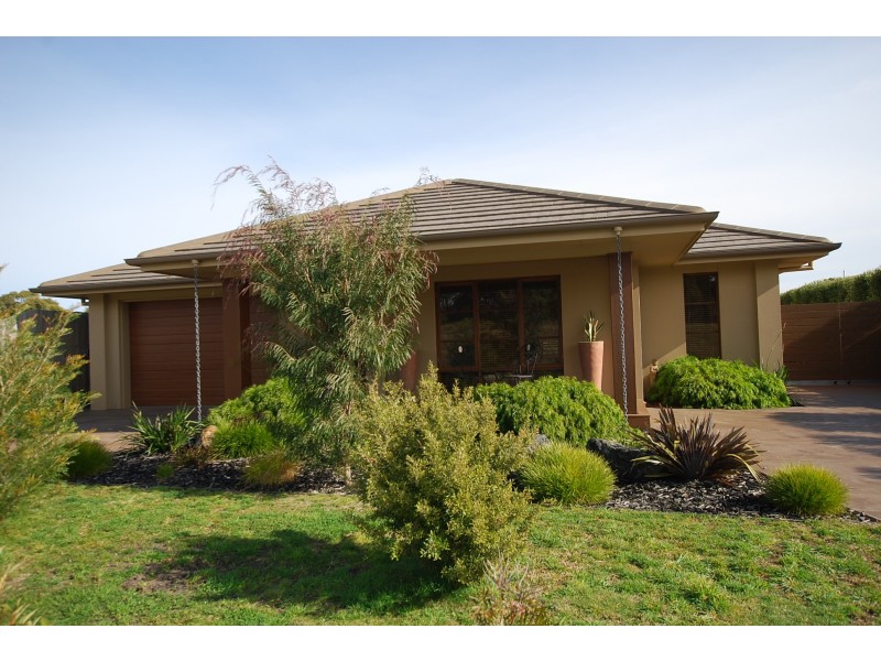 16 CUTTLERS CIRCUIT, Wonthaggi VIC 3995