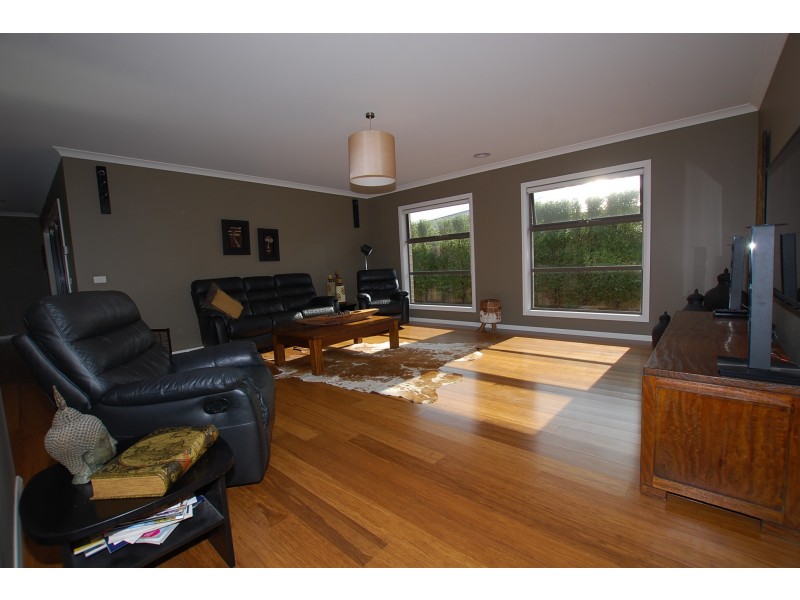 16 CUTTLERS CIRCUIT, Wonthaggi VIC 3995