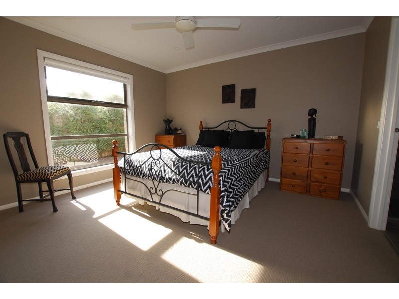 16 CUTTLERS CIRCUIT, Wonthaggi VIC 3995