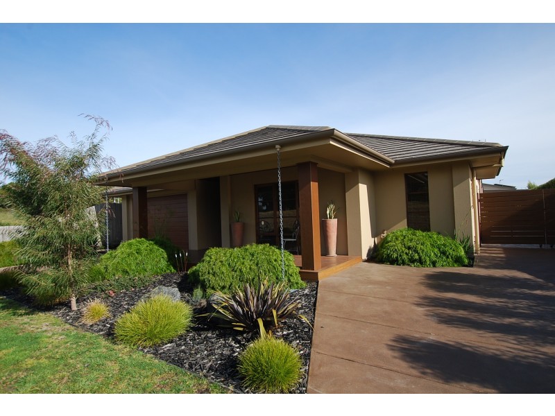 16 CUTTLERS CIRCUIT, Wonthaggi VIC 3995