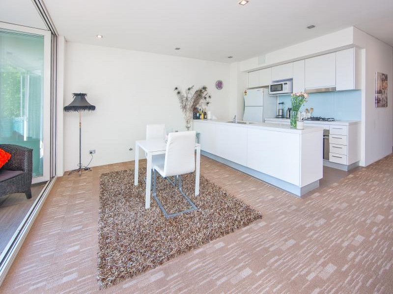 207/143 Military Road, Neutral Bay NSW 2089