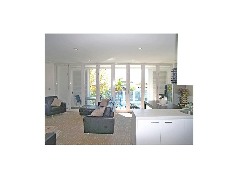 207/143 Military Road, Neutral Bay NSW 2089