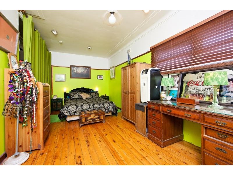 6 Kent Avenue, Roselands NSW 2196