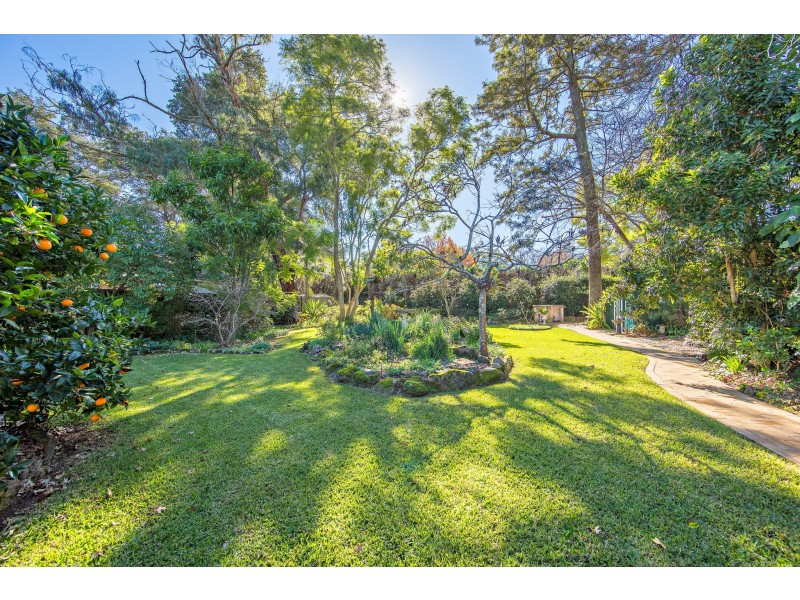 8 Kintore Street, Wahroonga NSW 2076