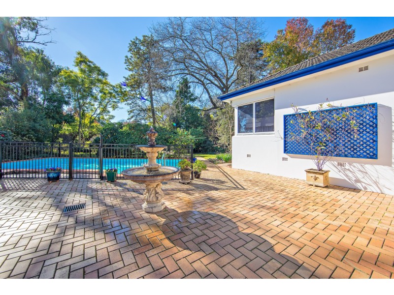 8 Kintore Street, Wahroonga NSW 2076