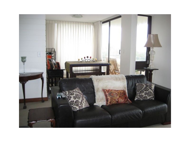 8/2-4 Highview Avenue, Neutral Bay NSW 2089