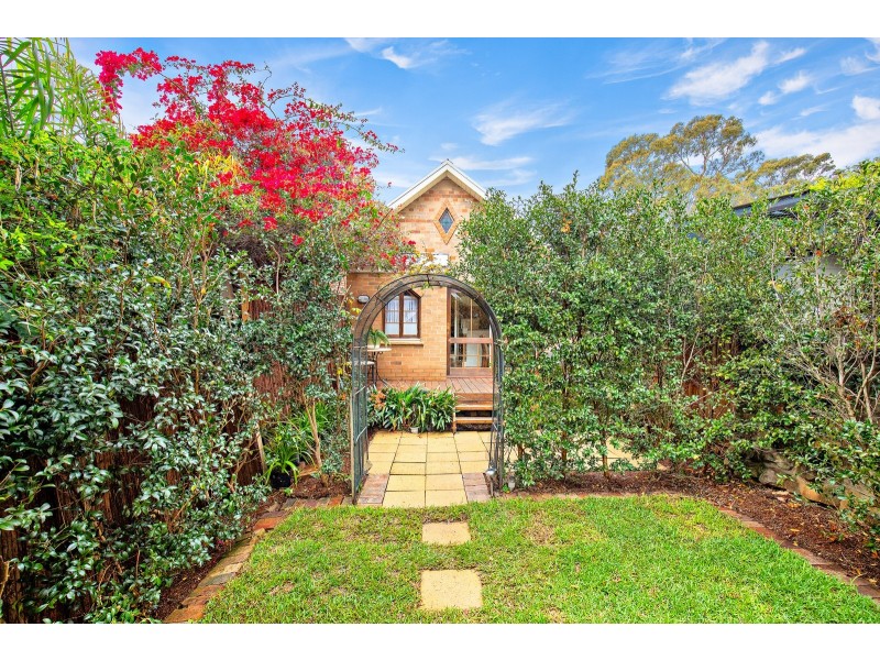 16 Armstrong Street, Cammeray NSW 2062