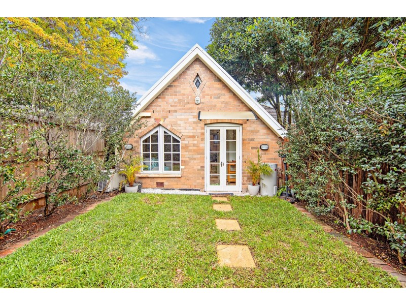 16 Armstrong Street, Cammeray NSW 2062