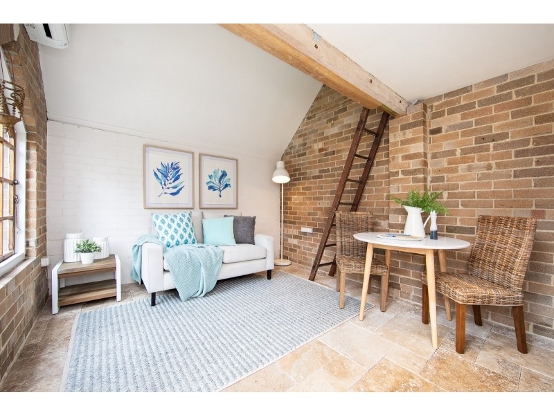 16 Armstrong Street, Cammeray NSW 2062