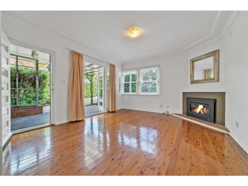 24 Frenchs Forest Road, Seaforth NSW 2092