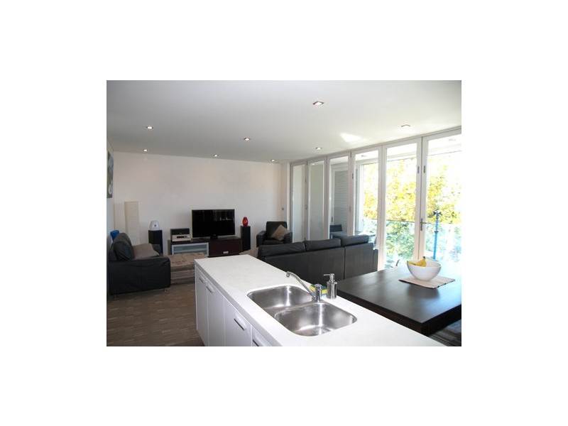 207/143 Military Road, Neutral Bay NSW 2089