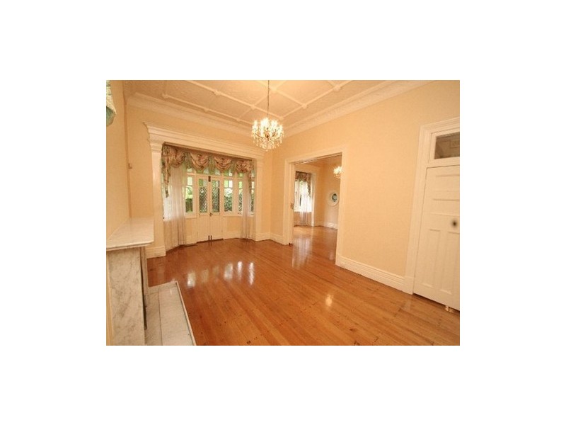 107 Raglan Street, Mosman NSW 2088