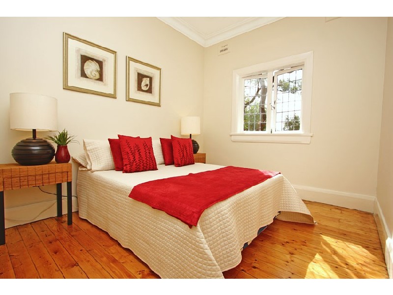 556 Miller Street (on Vale St), Cammeray NSW 2062