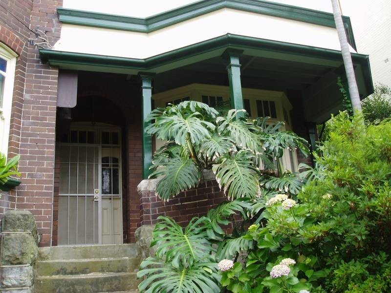 2/18 Lower Wycombe Rd, Neutral Bay NSW 2089