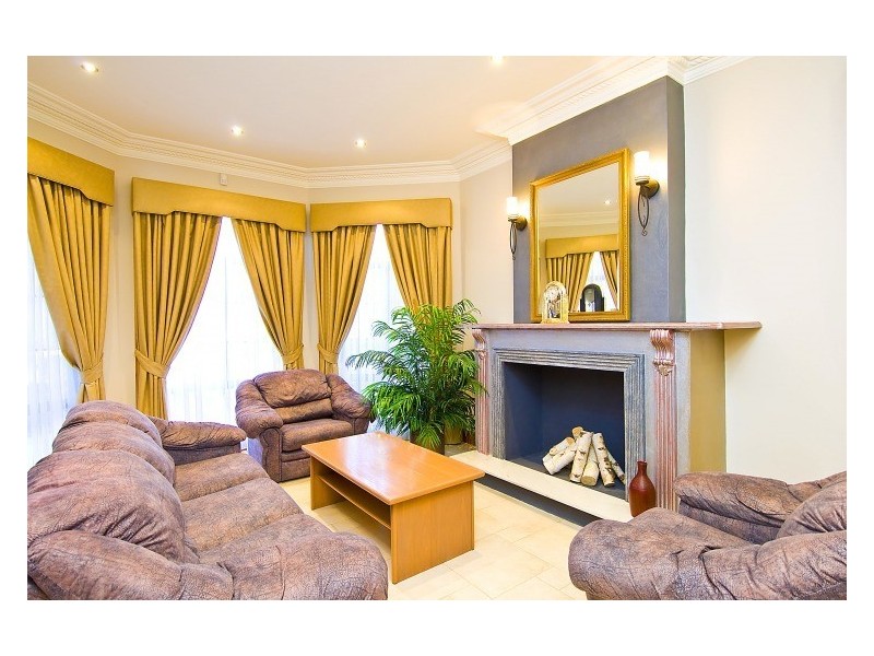 11 Tisane Ave, Frenchs Forest NSW 2086