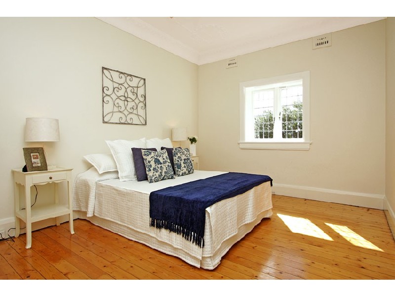 556 Miller Street (on Vale St), Cammeray NSW 2062