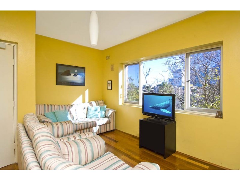 2/2 Colindia Ave, Neutral Bay NSW 2089