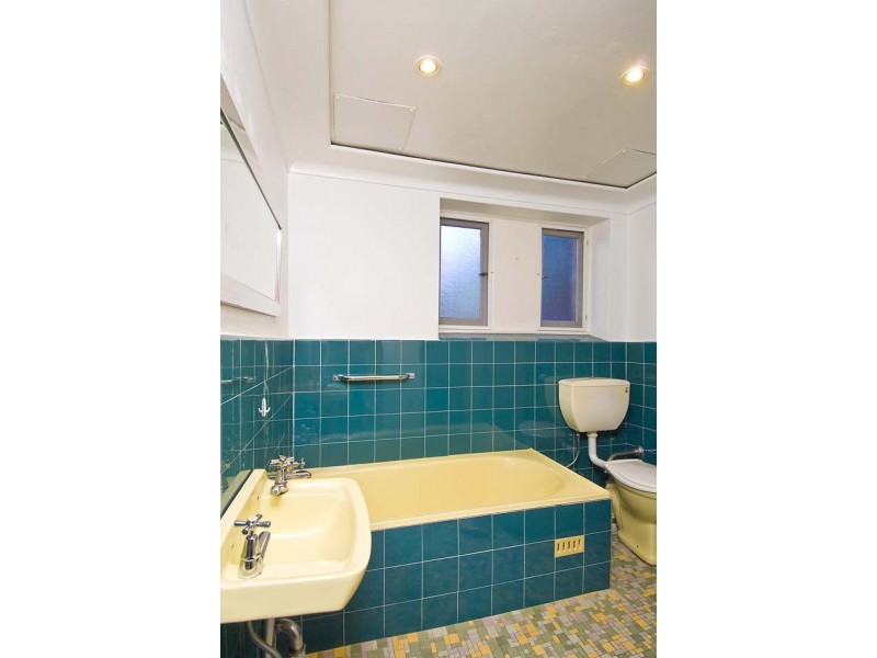 2/2 Colindia Ave, Neutral Bay NSW 2089