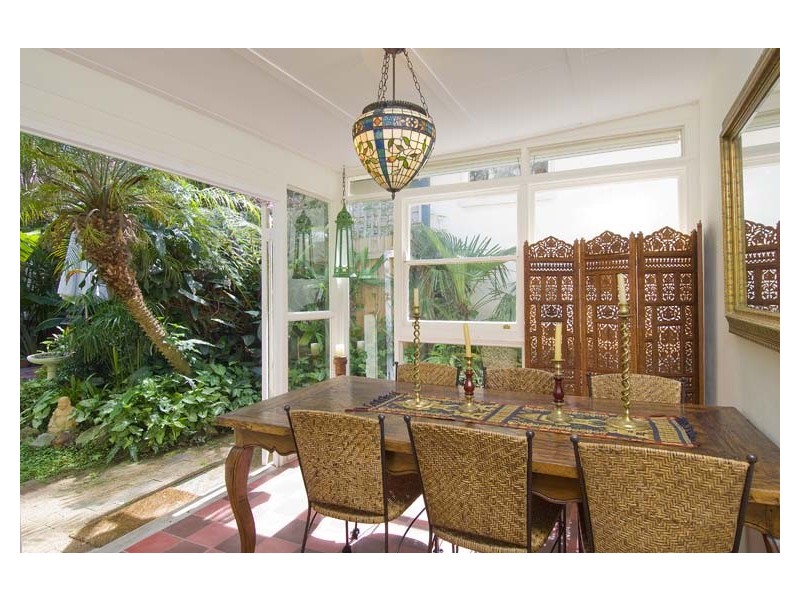 14 Hipwood St, Kirribilli NSW 2061