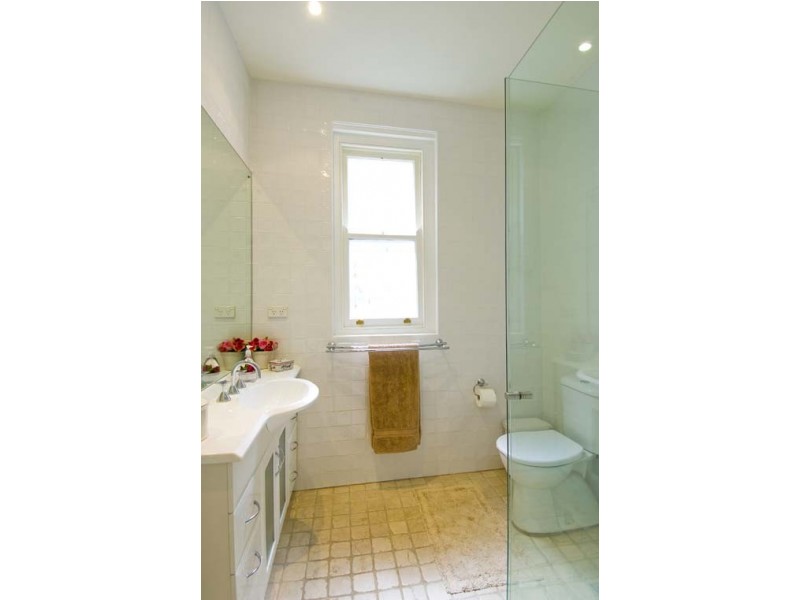 14 Hipwood St, Kirribilli NSW 2061