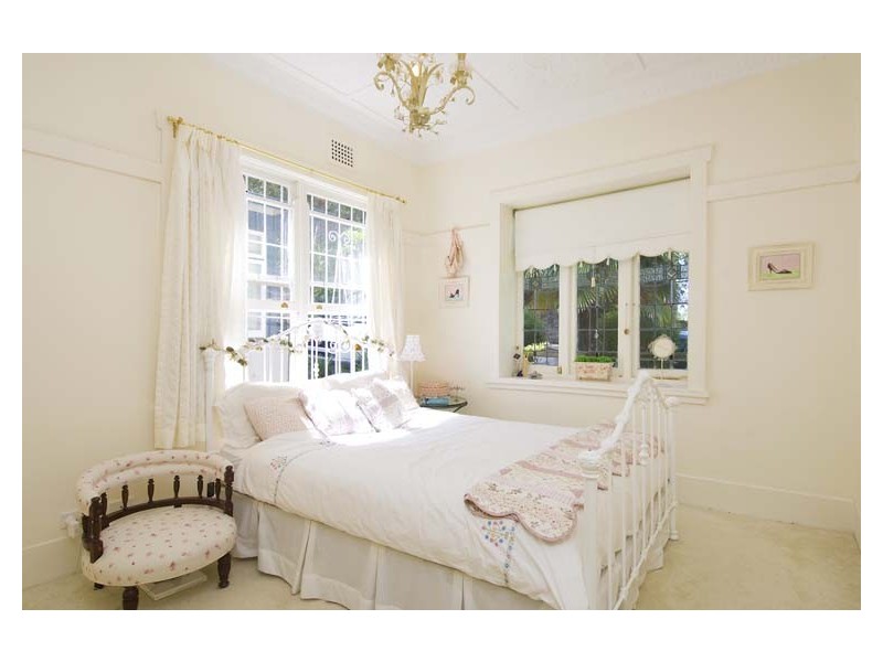 14 Hipwood St, Kirribilli NSW 2061