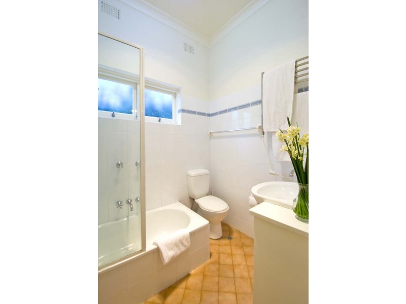 4 Pockley Avenue, Roseville NSW 2069