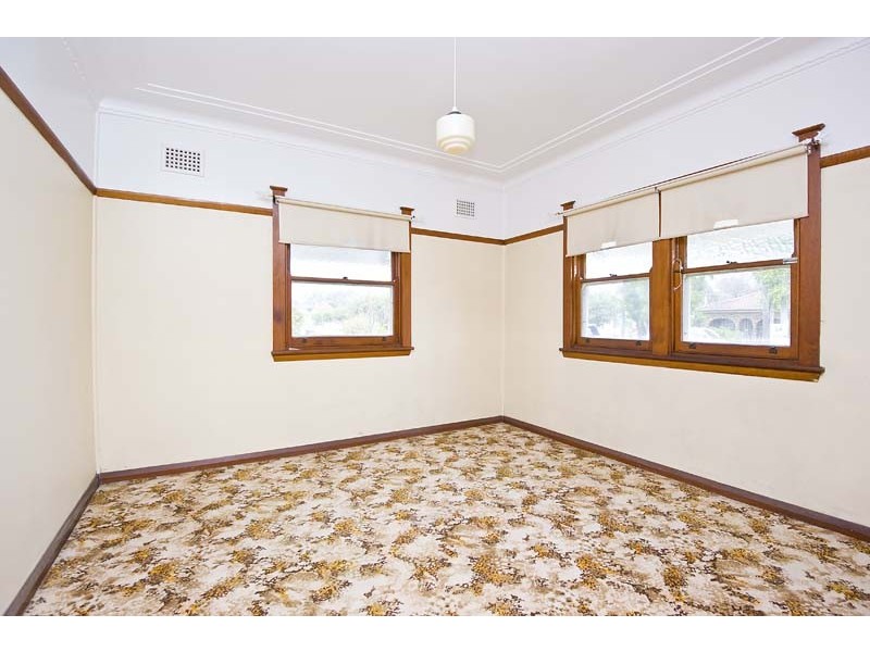 12 Heath Street, Auburn NSW 2144