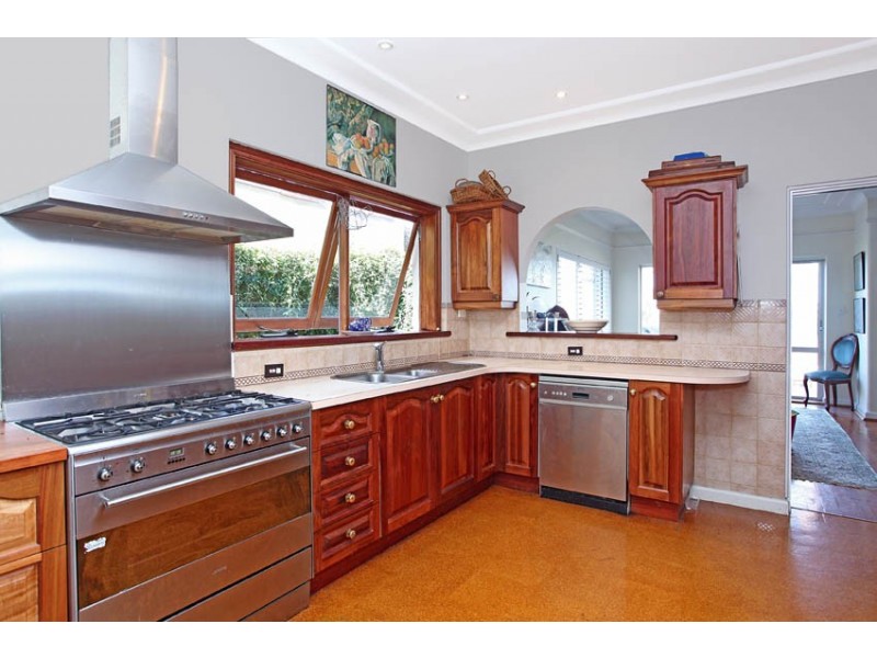 22 Moore Street, Clontarf NSW 2093