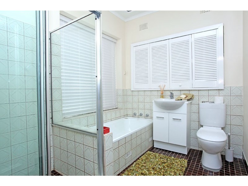 22 Moore Street, Clontarf NSW 2093