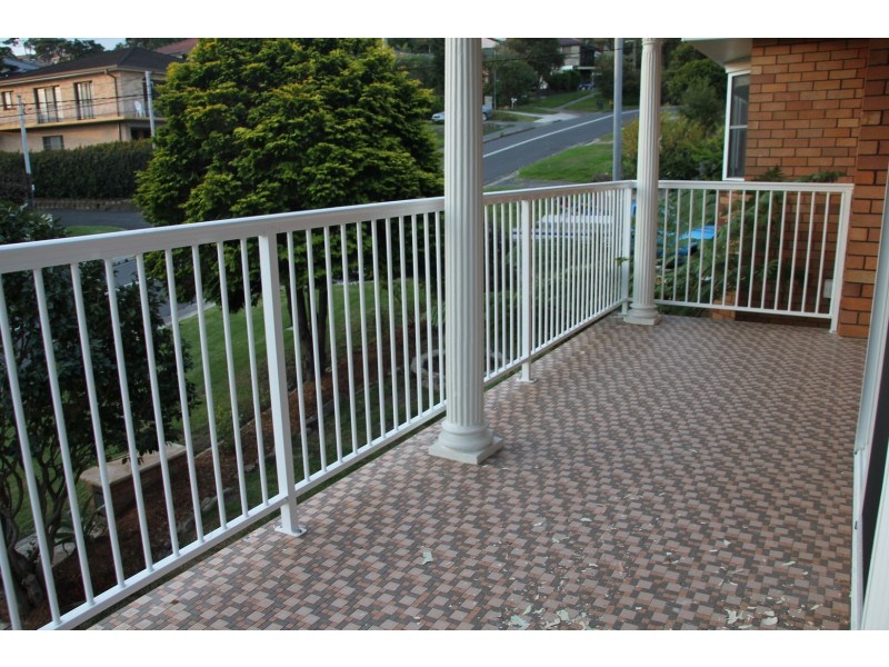 27a Pine Ave, Brookvale NSW 2100