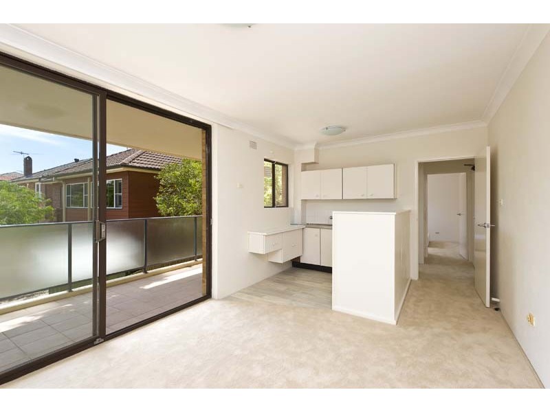 2/10 Ronald Avenue, Freshwater NSW 2096