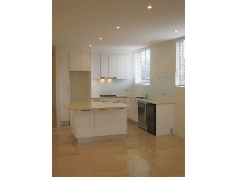 9/42 Ben Boyd Road, Neutral Bay NSW 2089